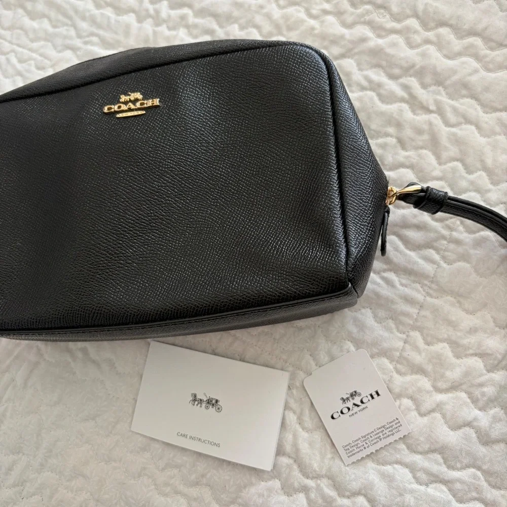 Coach Large Cosmetic Case 20 Black Crossgrain Leather Makeup Bag F24797 NEW